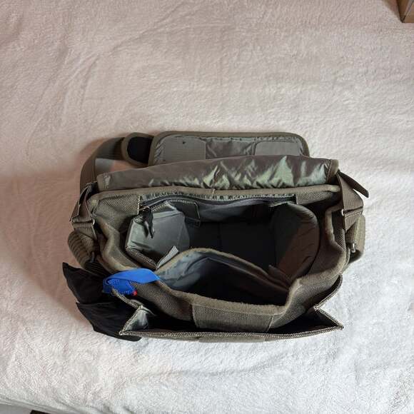 Think Tank Retrospective 10 Pinestone Cotton Canvas Camera Shoulder Bag - Picture 8 of 11